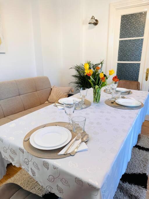 Cozy 1Br Apartment•Central•Quiet บูคาเรสต์ ภายนอก รูปภาพ